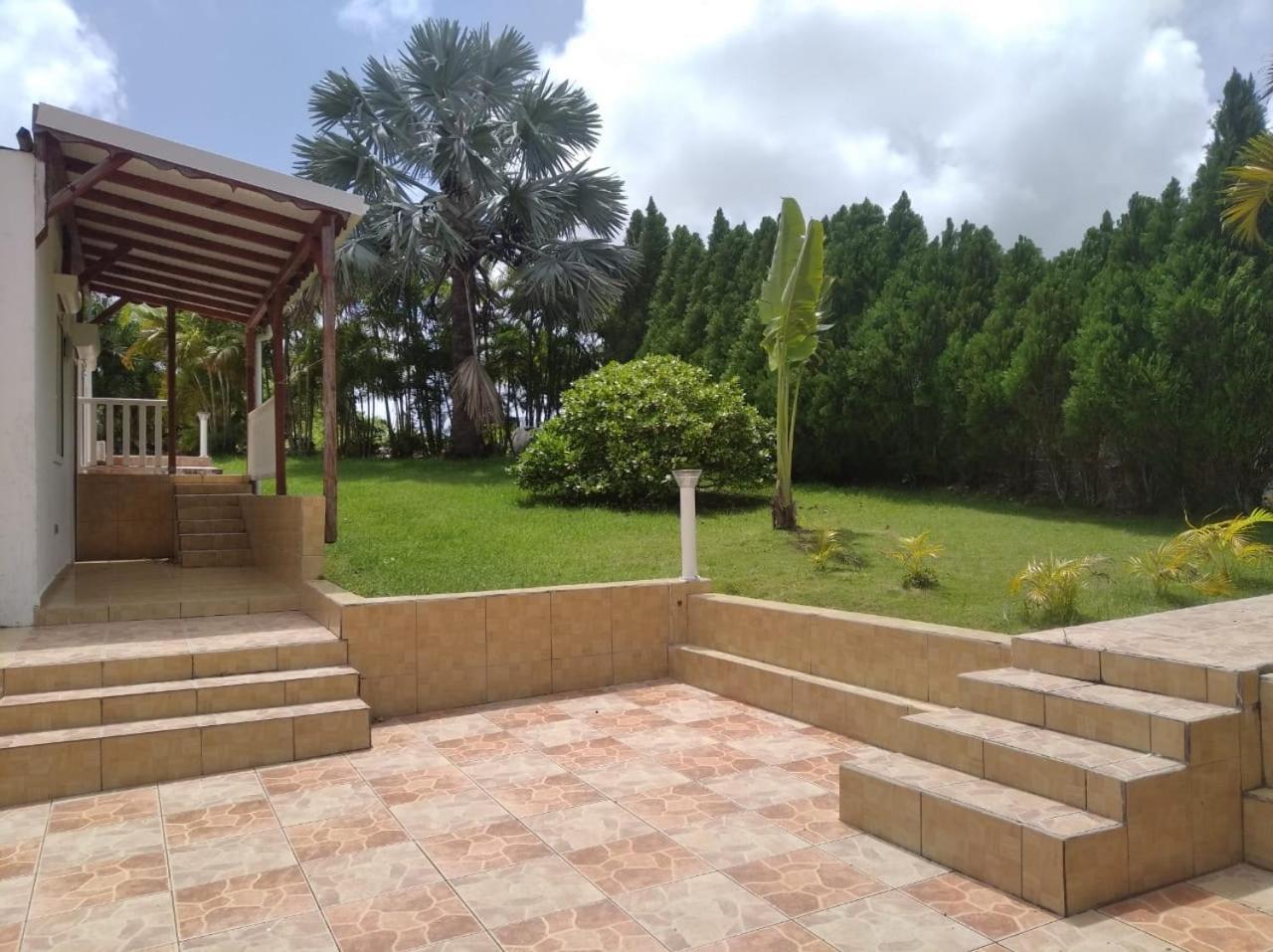 L'Aseta Paradise Grand-Bourg  Exterior foto